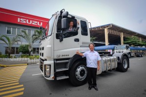 Isuzu Truck Display (2)