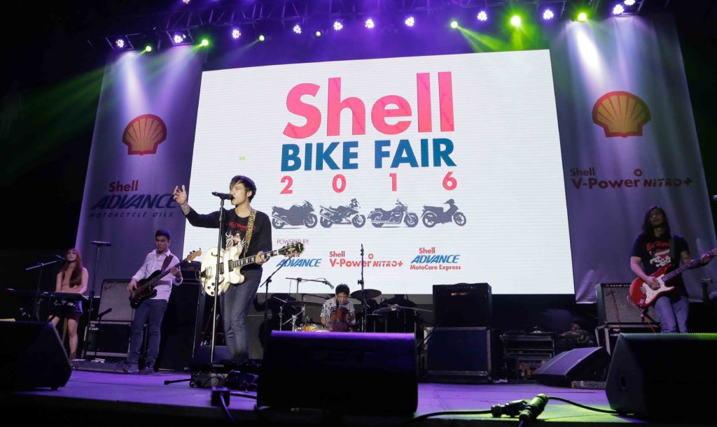 Callalily performs at the Shell Bike Fair 2016