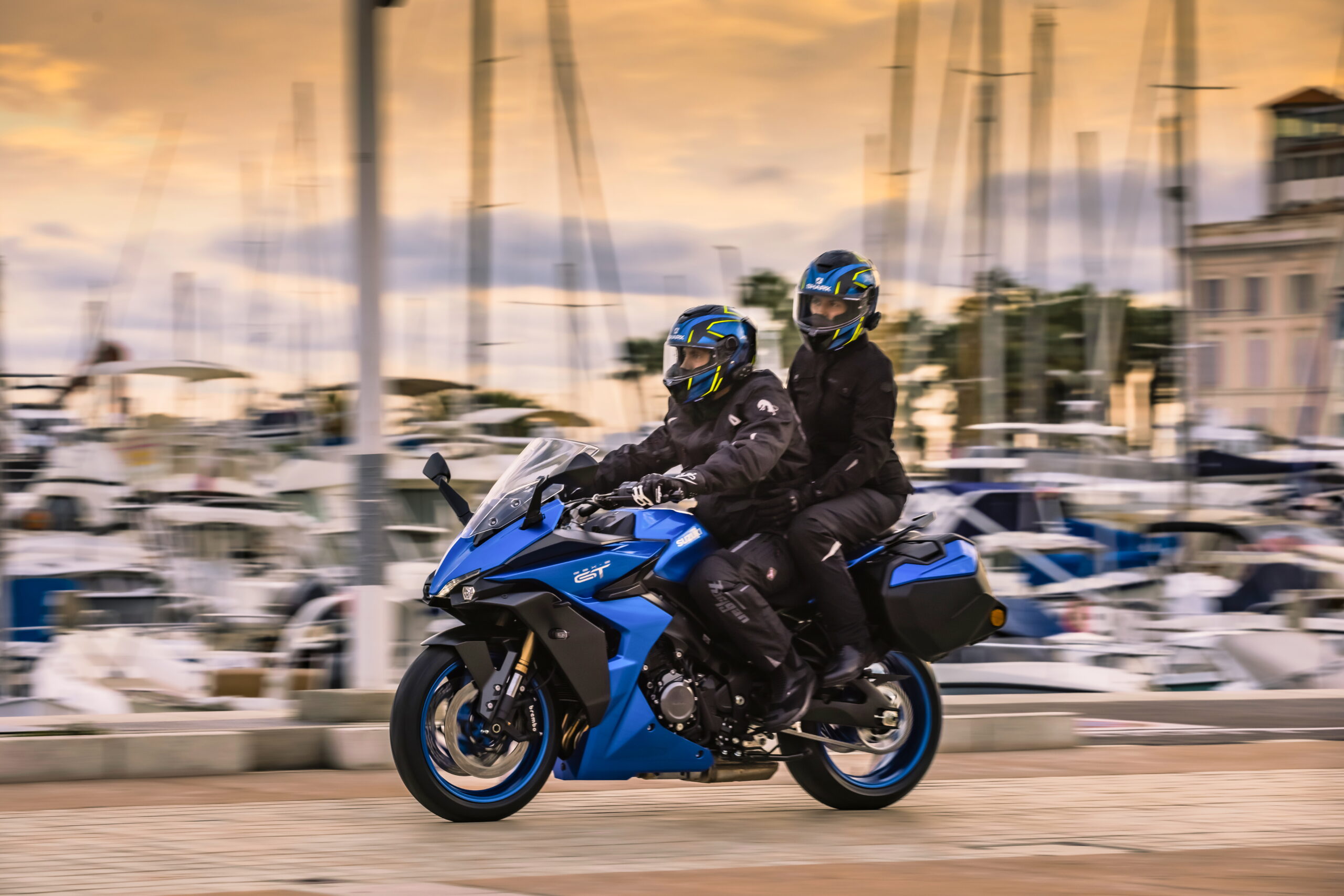 GSX S 1000fc с пассажиром